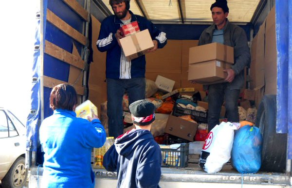 Campanie de ajutorare a copiilor de la Valea Plopului 103394