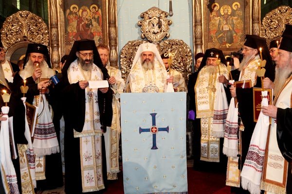 „Noi îl plângem cu nădejde“ 103396