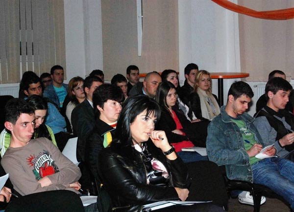 Motivaţiile tinerilor în societatea contemporană 103400