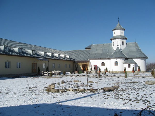 Binecuvântare arhierească la Mănăstirea „Acoperământul Maicii Domnului“ - Groşi 103444