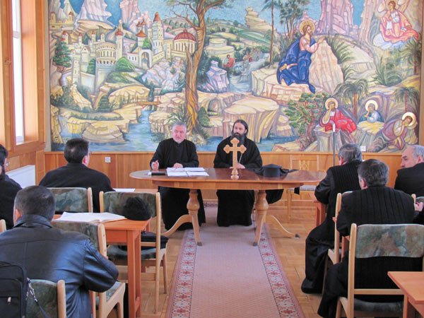 Întâlnire cu preoţii din Protopopiatul Făget 103496