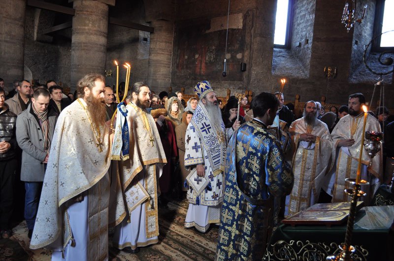 „Omul nu poate intra în Postul Mare decât prin poarta pocăinţei“ 103573