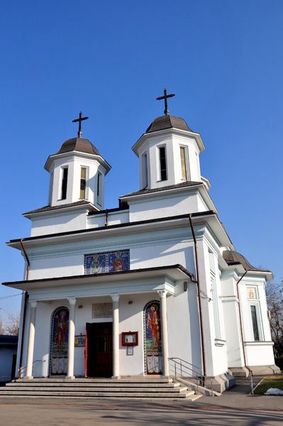 Liturghie şi şcoală la Biserica Răzoare 103683