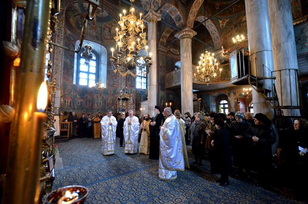 Slujbă arhierească la Biserica Bărboi din Iaşi 103732