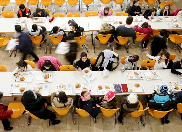 Îngurgitare vinovată, în loc de masă binecuvântată 103745