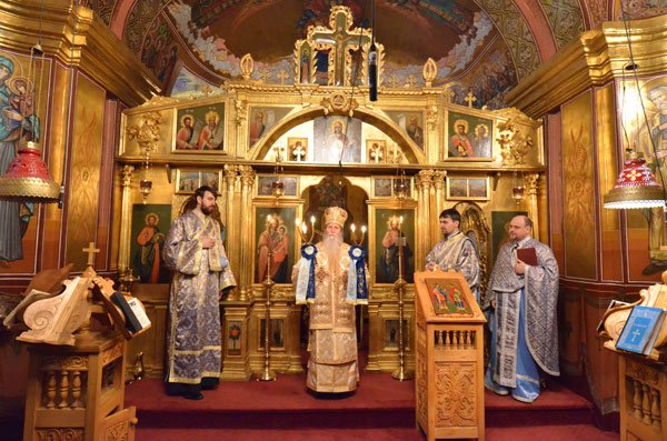 Slujbă arhierească în paraclisul Facultăţii de Teologie Ortodoxă din Iaşi 103831