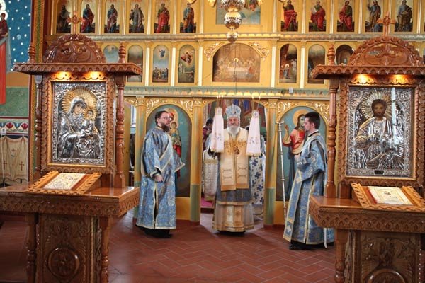 Binecuvântare pentru credincioşii din Lisa 103910