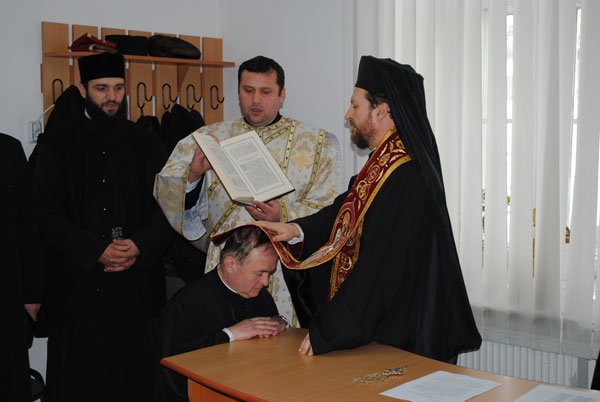 Protopopiatul Huşi are un nou protoiereu 103964