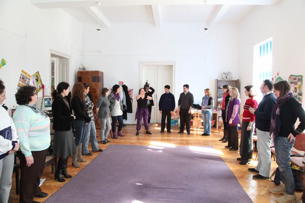 Cursuri pentru asistenţii sociali 104018