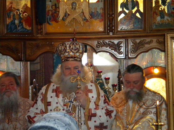 „Ne-am bucurat de prezenţa Preasfinţitului Calinic Botoşăneanul pentru a şasea oară la hram“ 104021