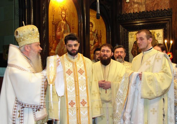 Liturghie arhierească la Alba Iulia 104083
