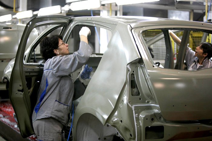 Băncile se aşteaptă la o creştere economică moderată 104112