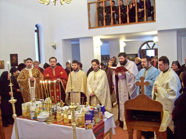 Sfântul Maslu, la Schitul Poiana Mărului 104128