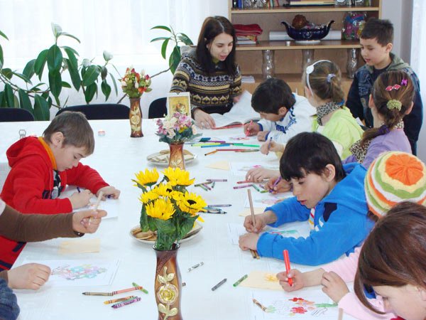 Un nou aşezământ social în Protoieria Urlaţi 104169