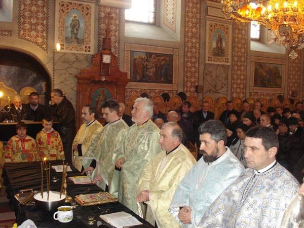 Maslu în Parohia Obreja de pe Valea Bistrei 104269