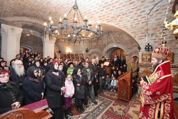 Slujire arhierească la Baia Mare 104273
