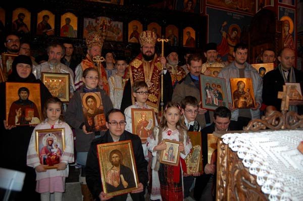 Vecernie panortodoxă şi procesiune cu icoane 104268