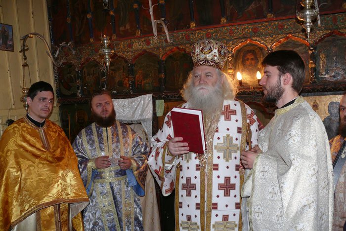 „Sfântul Gheorghe“ - Şcheia are propriul paroh 104300