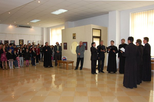 Expoziţia tematică „Lumina Învierii“, la Rădăuţi 104353