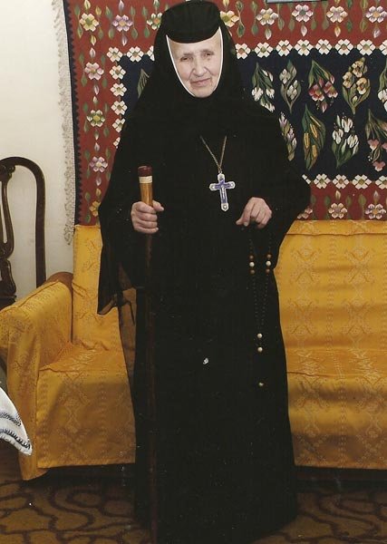 O stareţă evlavioasă şi harnică 104438