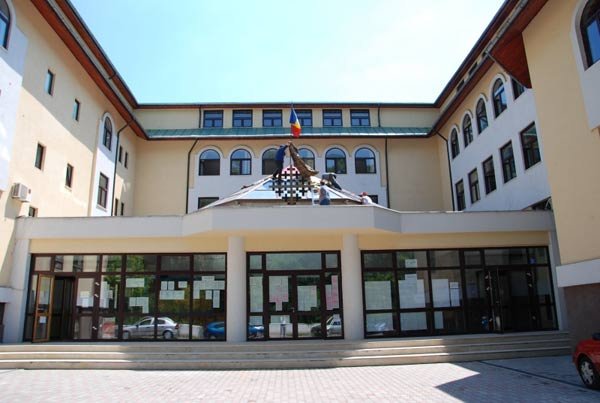 Pianine pentru elevii Seminarului Teologic din Bucureşti 104661