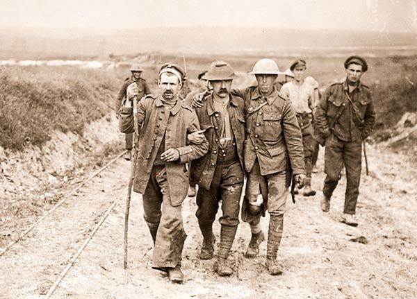 Viaţa şi moartea pe timp de război 104664