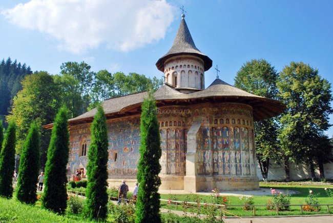 20 de ani de la reînfiinţarea Mănăstirii Voroneţ 104700