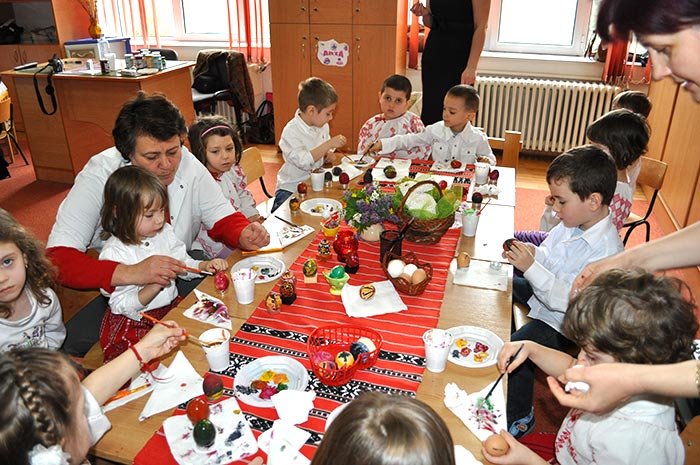 Proiect pentru păstrarea tradiţiilor, la o grădiniţă din IaşI 104729