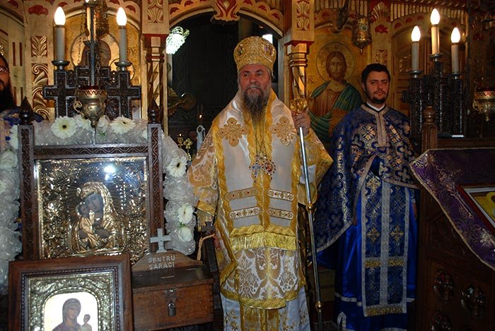 Hristos poartă povara păcatelor lumii“ 104759