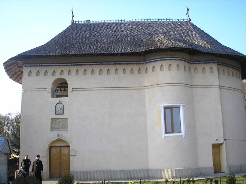 Pelerinaj la Mănăstirea Lacuri 104795