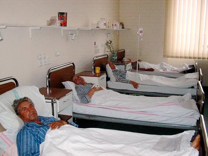 O sută de bolnavi cu scleroză multiplă vor fi reintegraţi 104846