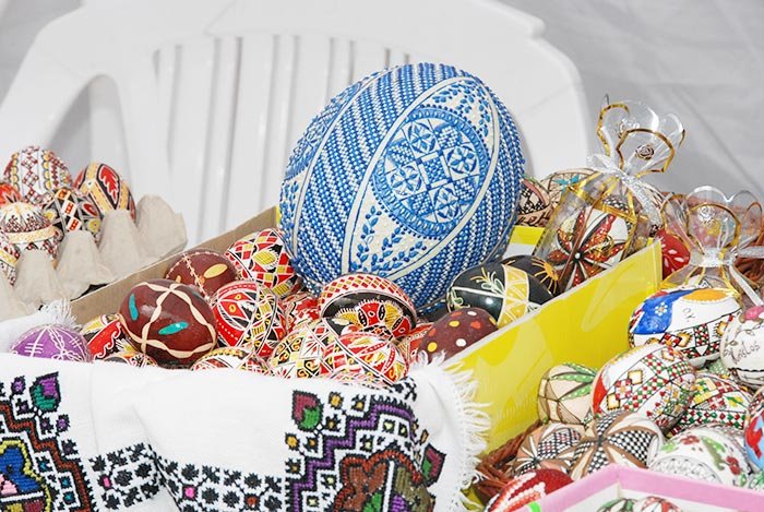 S-a deschis Festivalul ouălor încondeiate din strada Lăpuşneanu 104844