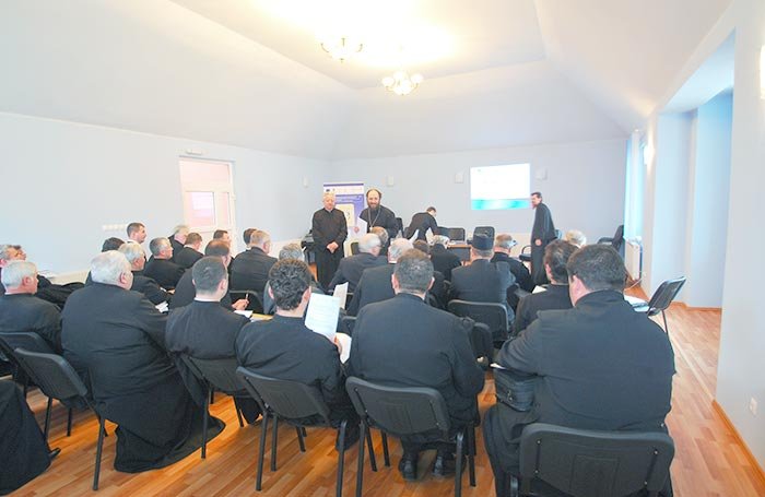 Formare pentru preoţii din Bistriţa şi Năsăud 104859