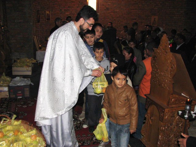 Activităţi social-filantropice la Galaţi 104937