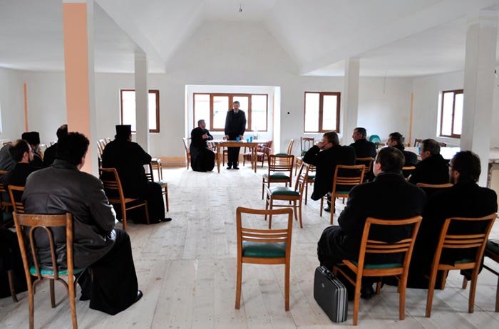 Şedinţă administrativă la Protopopiatul Câmpulung Moldovenesc 104956