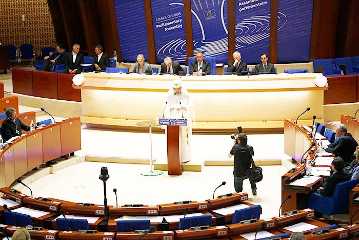 „Atitudinea Sfinţilor Părinţi în faţa culturii epocii lor“ 105000