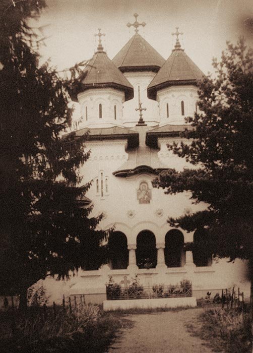 Biserica „Sfântul Ioan Botezătorul“ din Chitila, în perioada interbelică 105077