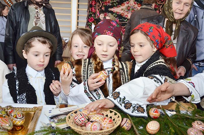 „Când «scriu» ouă simt că vin Paştile cu-adevărat“ 105124