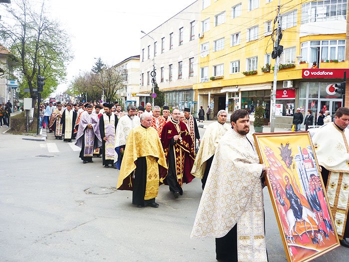 Pelerinaj de Florii în Arhiepiscopia Râmnicului 105156