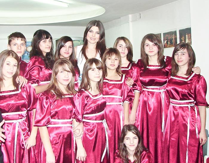 Un dar de Paşti pentru copiii nevoiaşi 105214