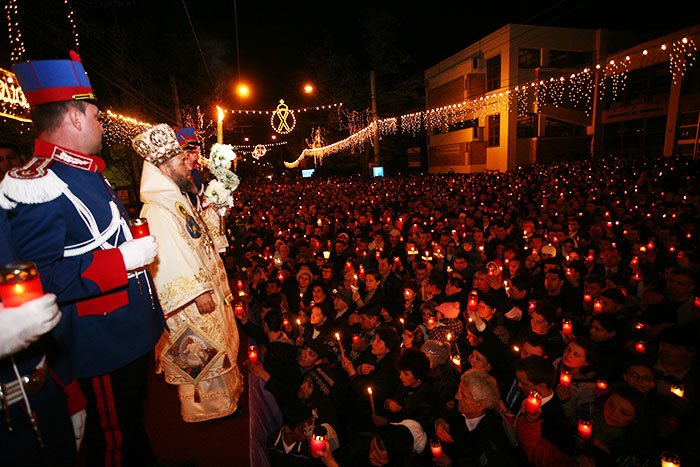 Slujbe arhiereşti de praznicul Învierii 105236