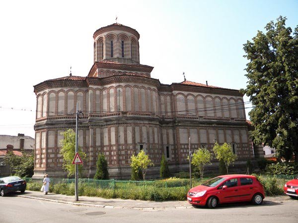 Hram la ctitoria fraţilor Buzeşti din Bănie 105306