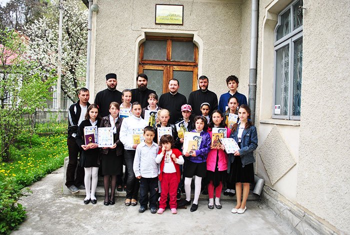 Concursul Naţional de Creaţie „Copilul în familie“, la Piatra Neamţ 105331