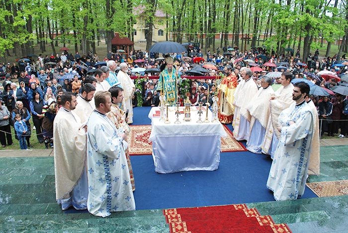 Hram de tradiţie la Mănăstirea Maglavit 105371