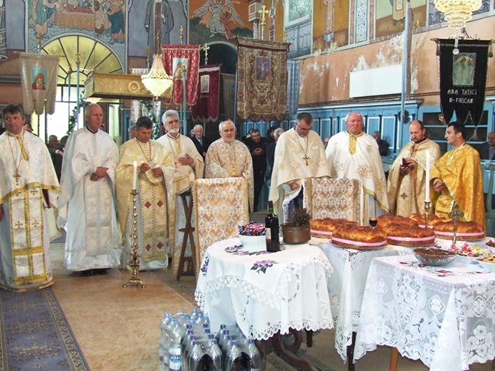 Hramul bisericii româneşti din Toracu Mare - Serbia 105370