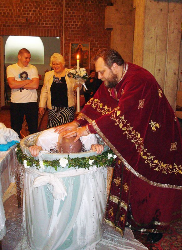 Doi studenţi au găsit calea spre Hristos 105399