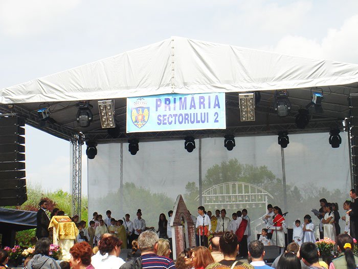 Tinerii Bisericii Olari, în misiune 105386