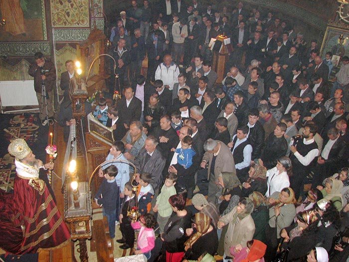 Mărturie luminoasă a tinerilor Oastei Domnului 105433