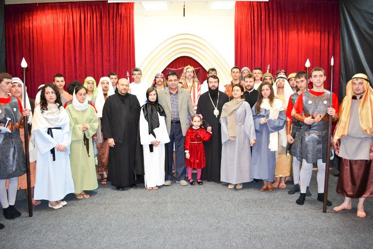 Spectacolul teatral „Mironosiţele“, în premieră la Caransebeş 105486