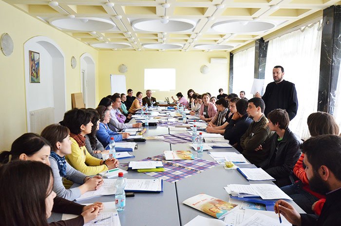 Întâlnirea asistenţilor de tabără din cadrul proiectului „Alege Şcoala!“ 105487